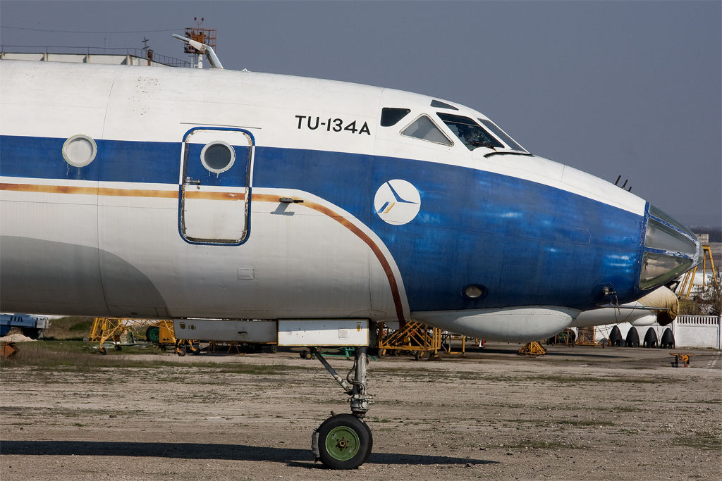 TU-134A Air Moldova ER-65051 Bild fr-tu134 vorne